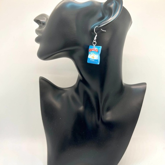 Ruffles Chips Earrings - Potato Chip Earrings - Food Earrings - Snack Earrings - Picture 8 of 10